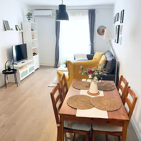 Centrico Piso Con Parking Disponible By Bebalmy Apartmán *